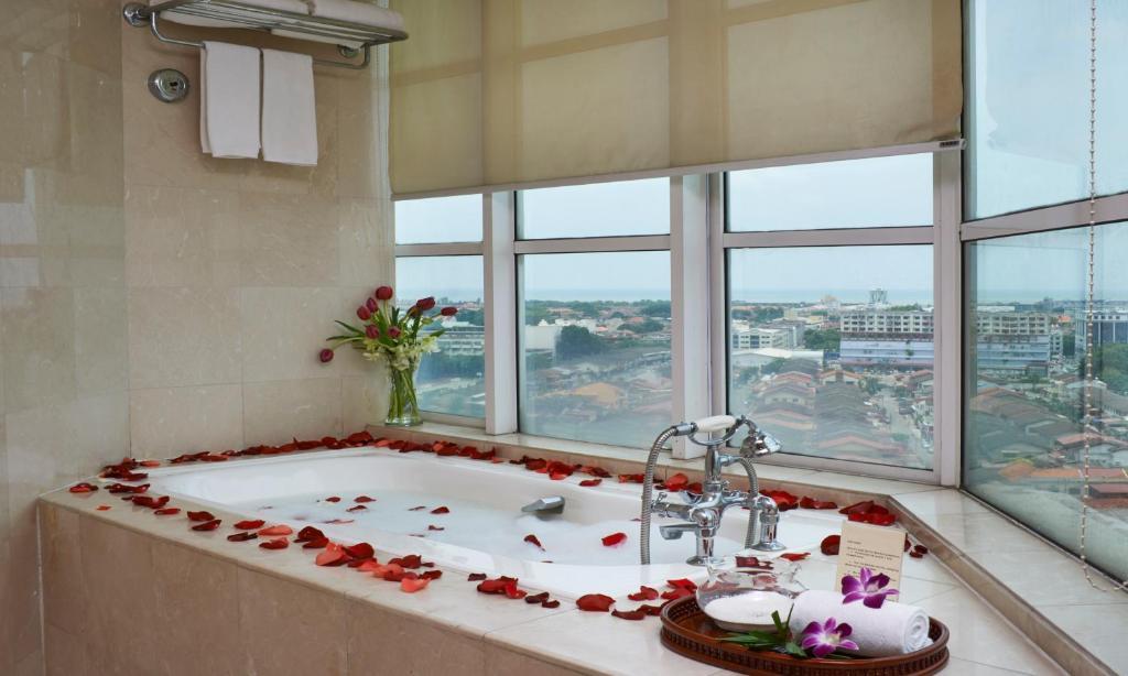 Grand Swiss-Belhotel Melaka מראה חיצוני תמונה